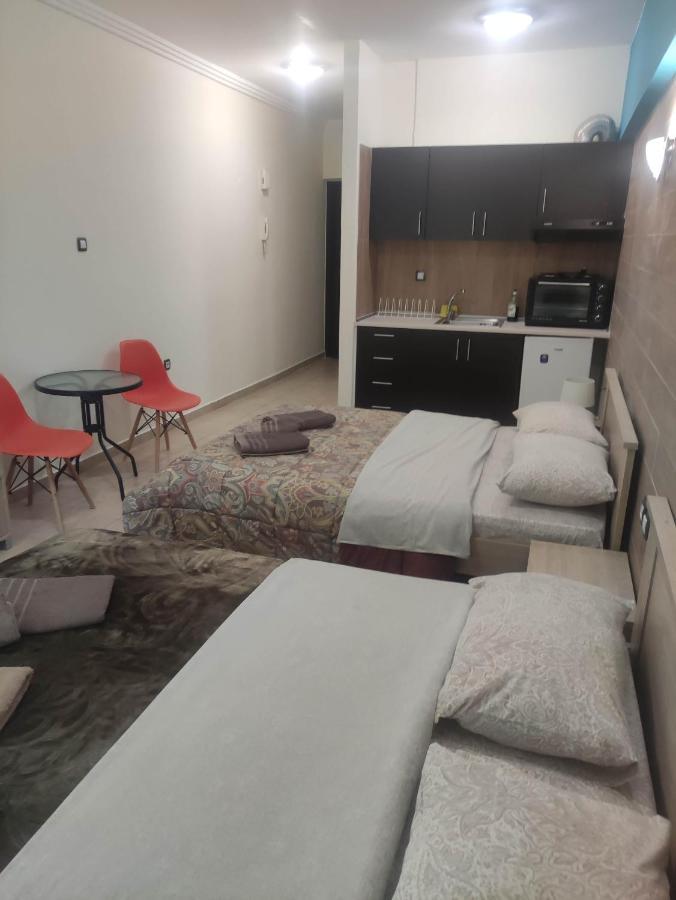 G M 3 Rooms Kentpo In The Heart Of The City Larissa Exterior foto